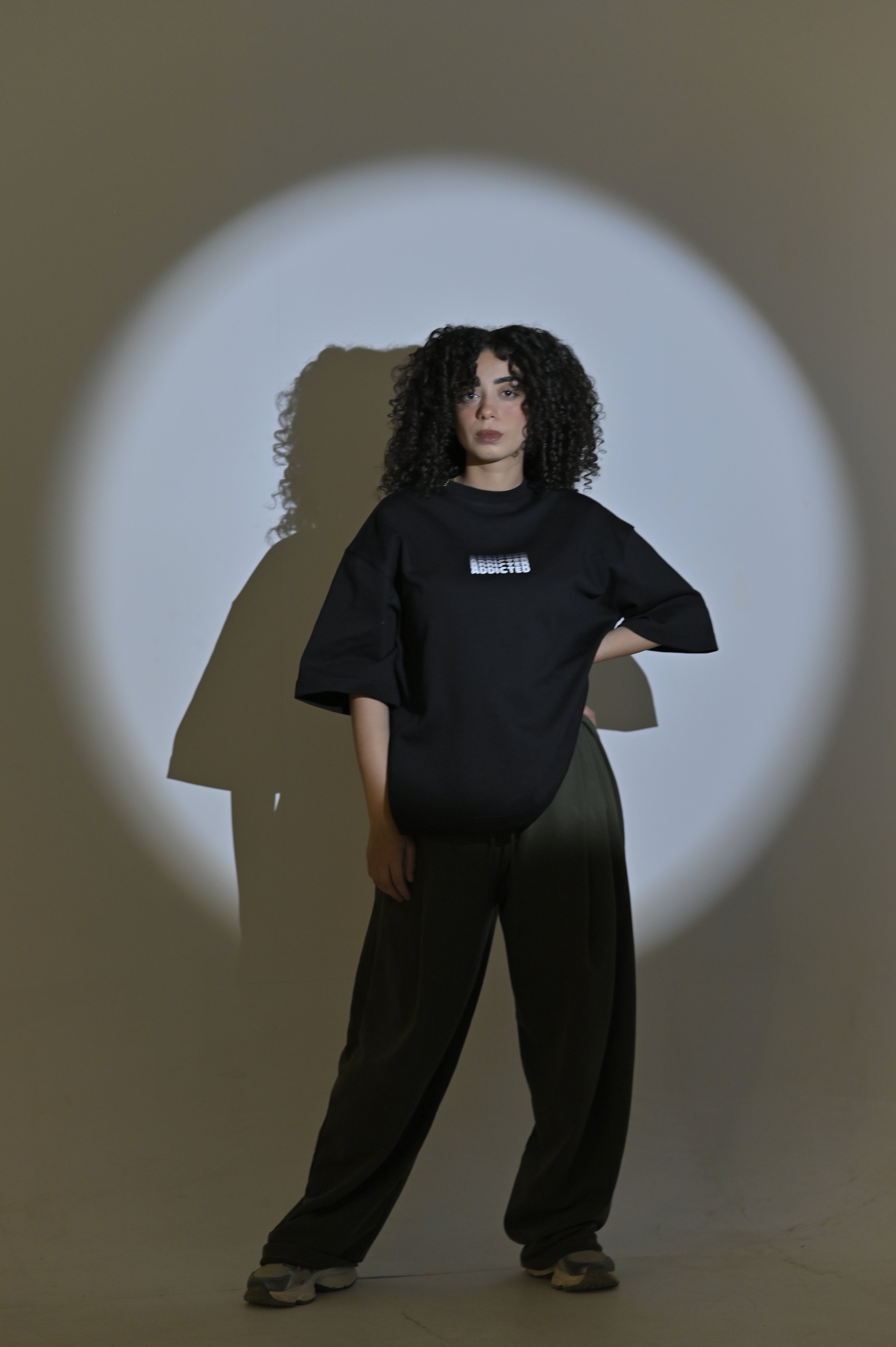 Boxy fit Black Tee - Addicted Graphic