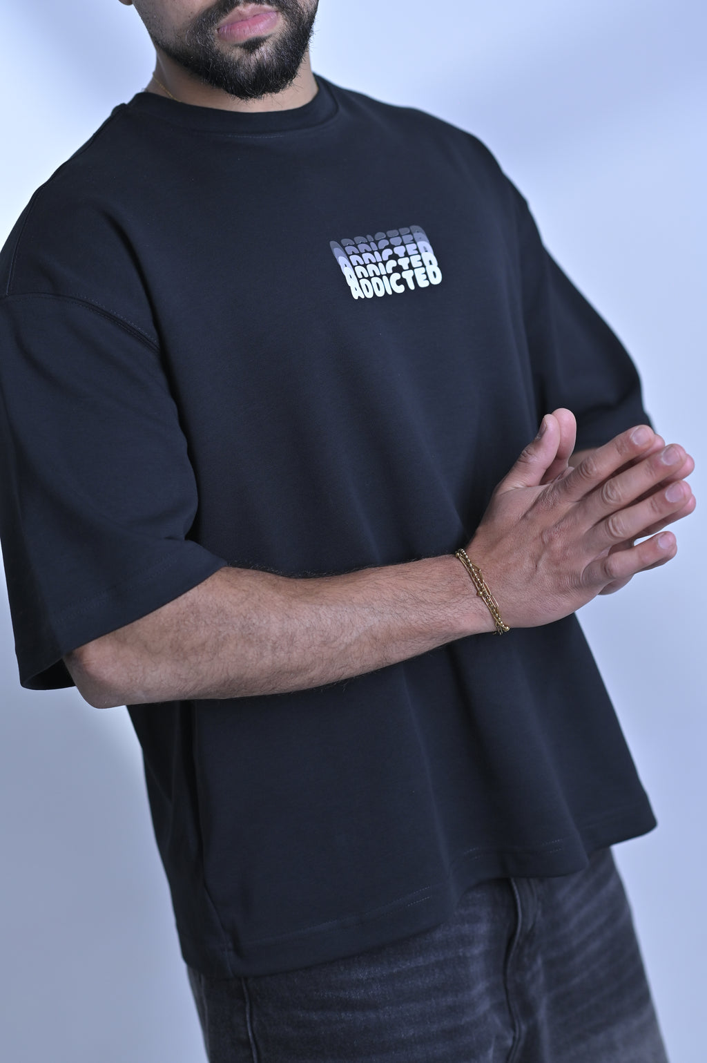 Boxy fit Black Tee - Addicted Graphic