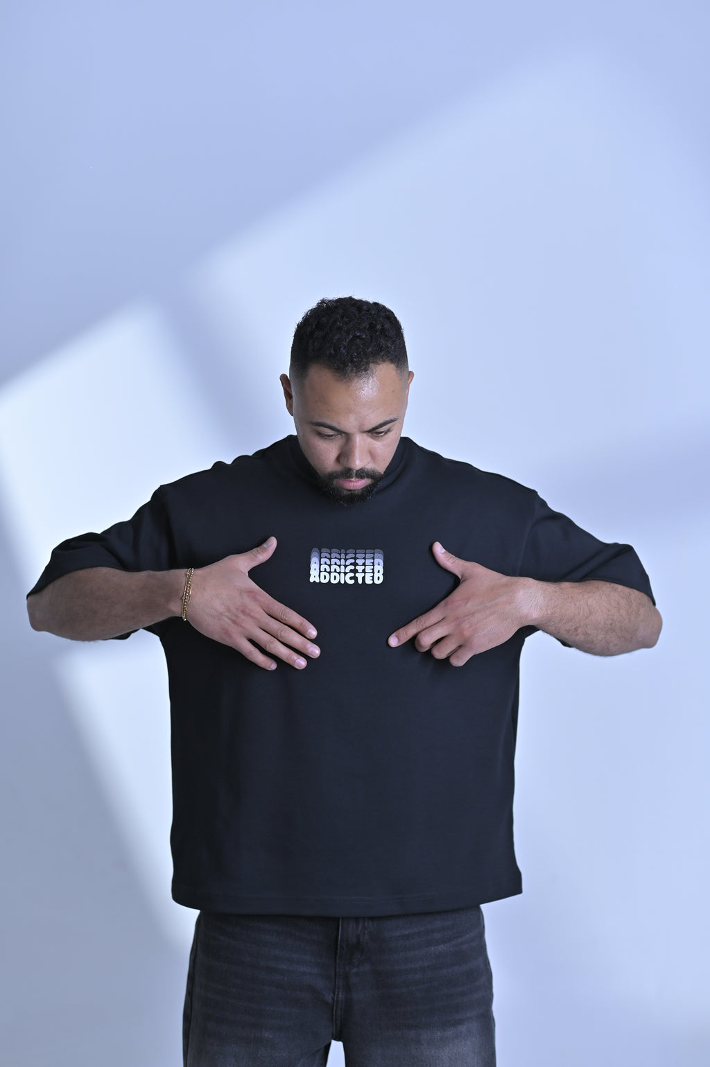 Boxy fit Black Tee - Addicted Graphic